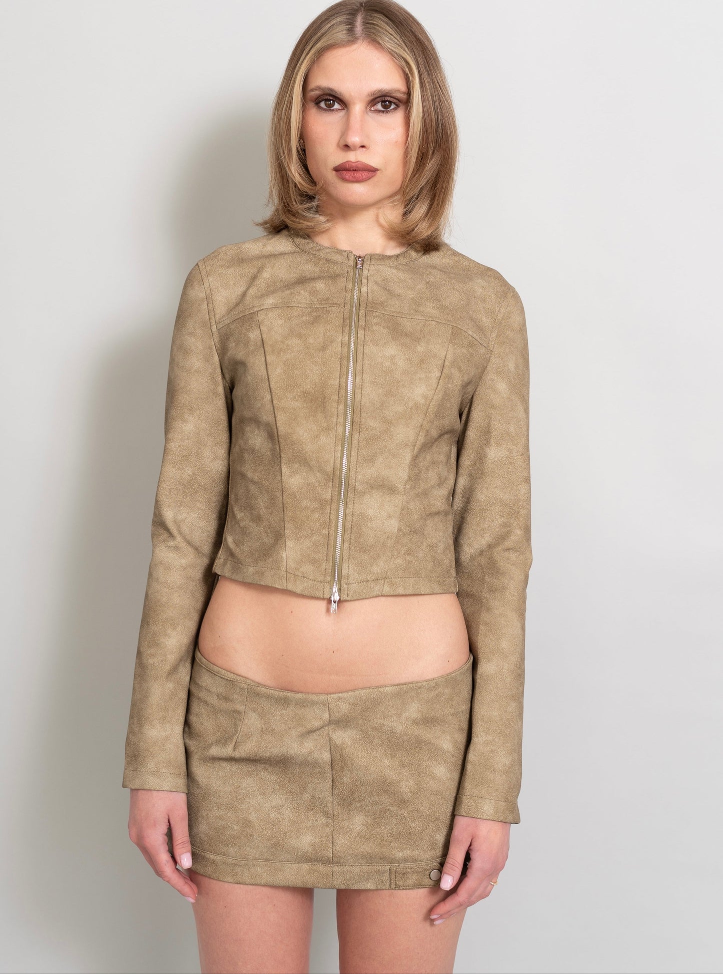 Retro Luxe Leather Set QVA